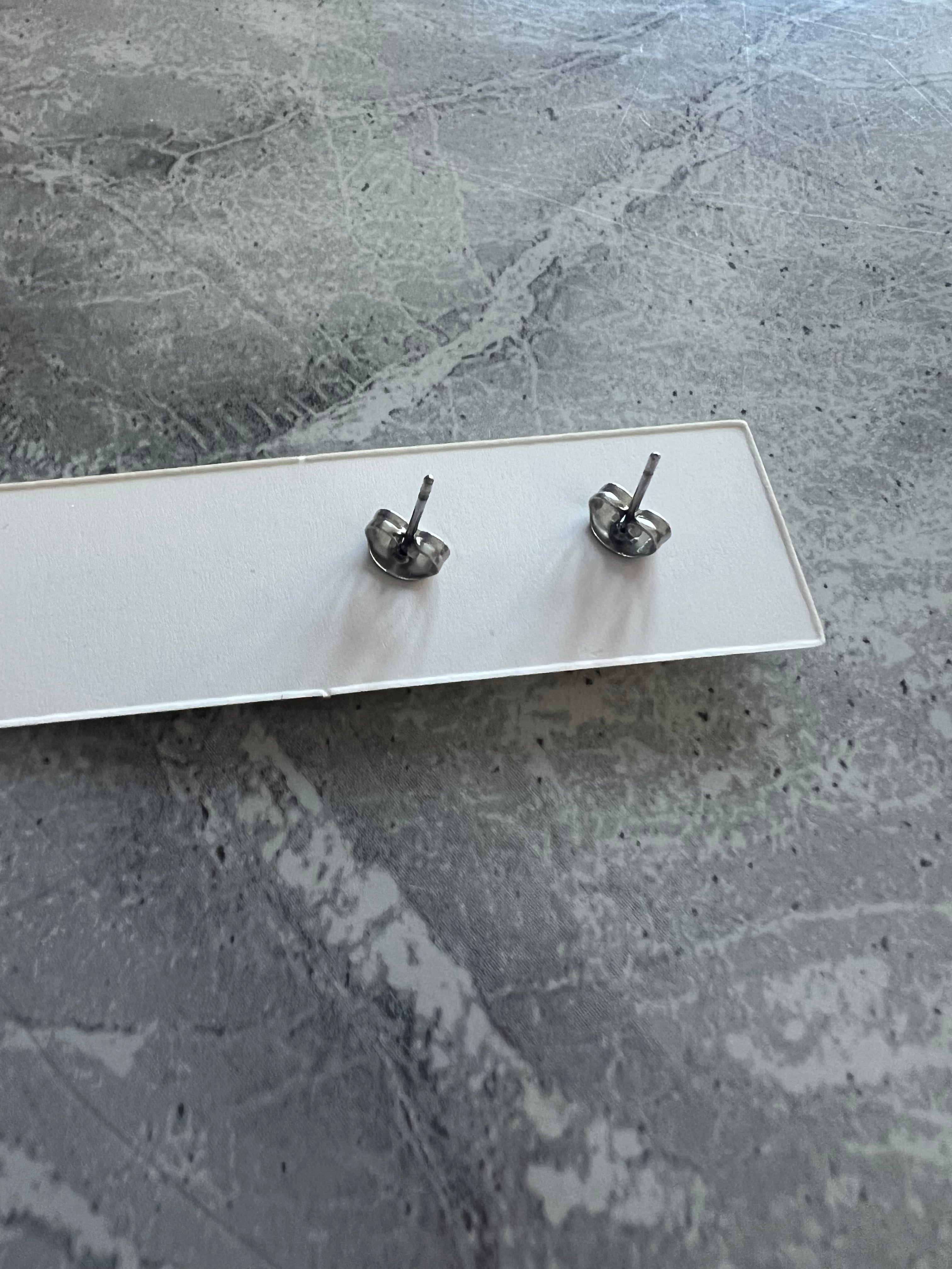 Middle Finger Stud Earrings Silver Style